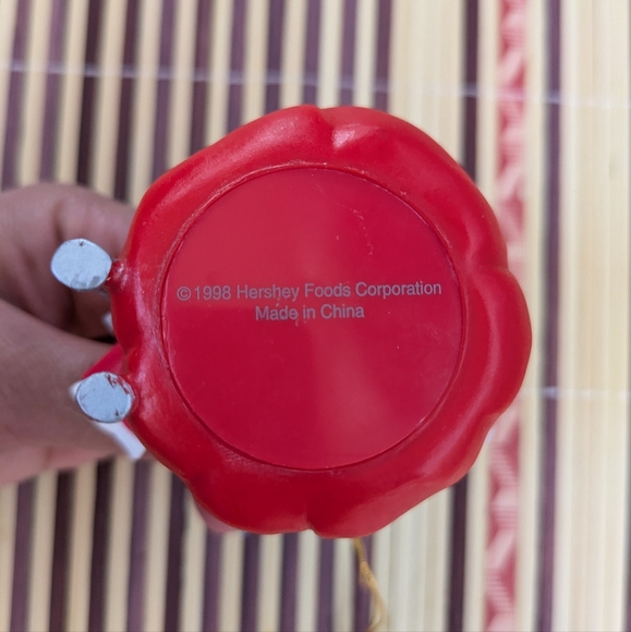 Vintage 1999 Hershey's Christmas Ornament Santa's Checklist *Rare* 90s, Y2K - Picture 5 of 5